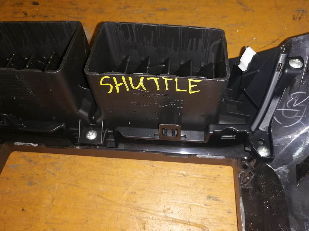 FIT SHUTTLE GP2 КОНСОЛЬ МАГНИТОФОНА Honda Fit Shuttle 1
