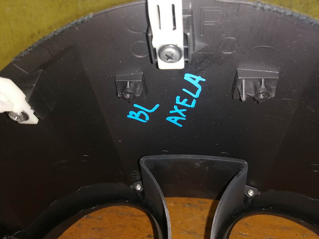 AXELA BL5FP КОНСОЛЬ ПОД ЩИТОК ПРИБОРОВ Mazda Axela 1