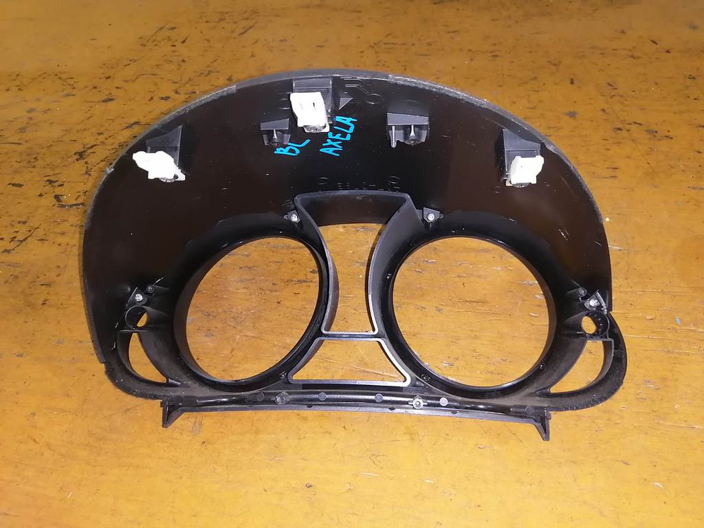 Салон Mazda Axela 2