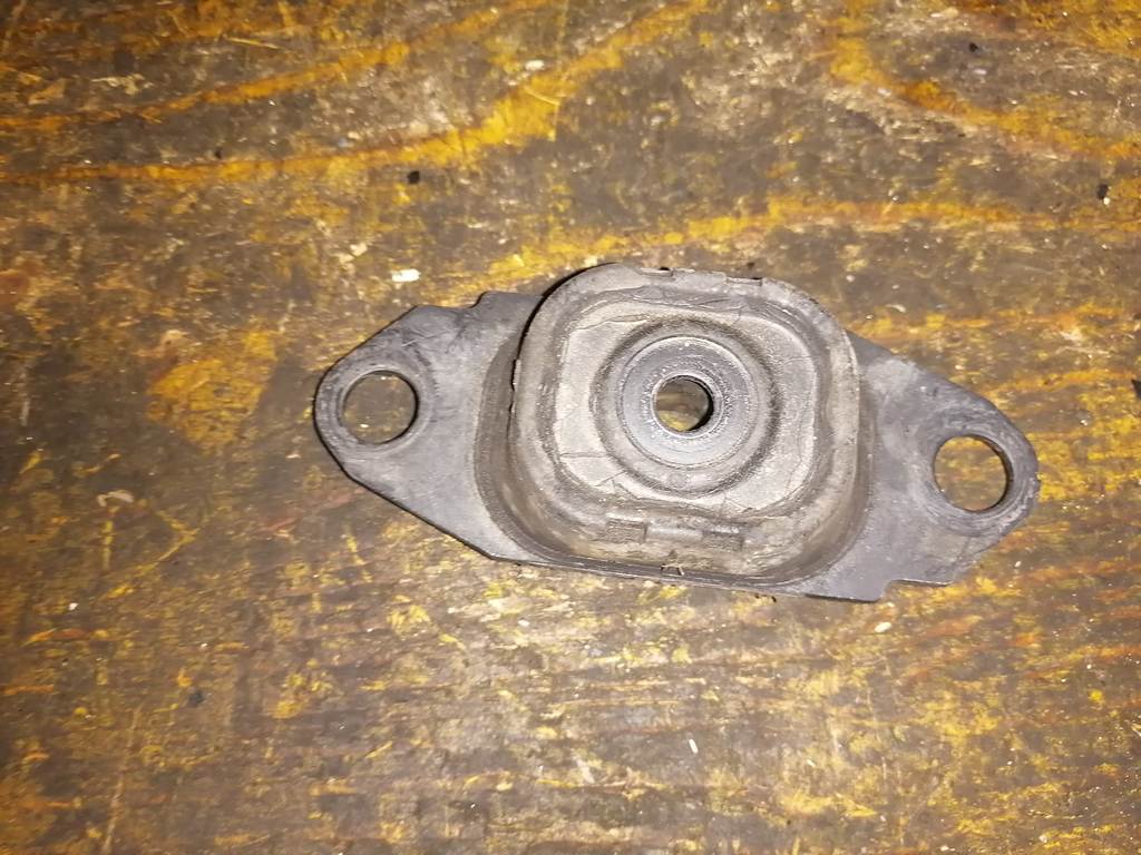 NOTE E11 ПОДУШКА ДВС ЛЕВАЯ Nissan Note 1