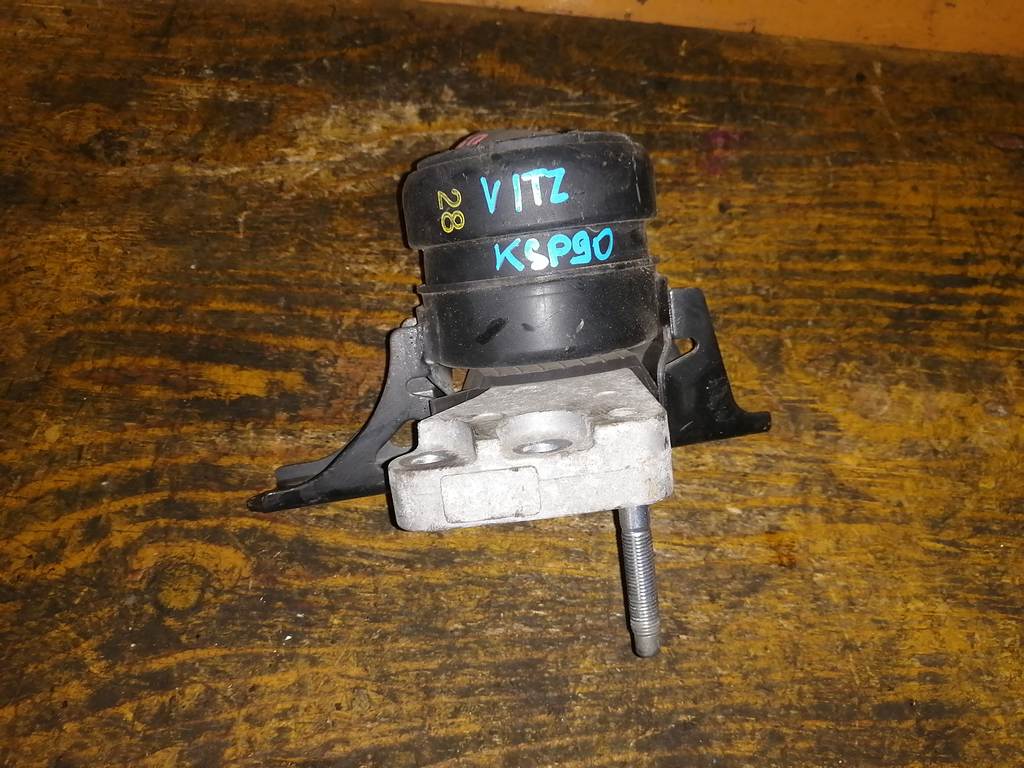 подушка двигателя Toyota Vitz 0