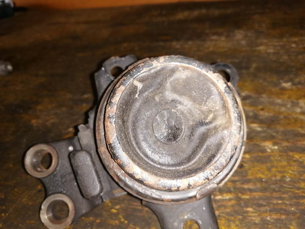 STEPWGN RF5 ПОДУШКА ДВС ПРАВАЯ Honda Stepwgn 1