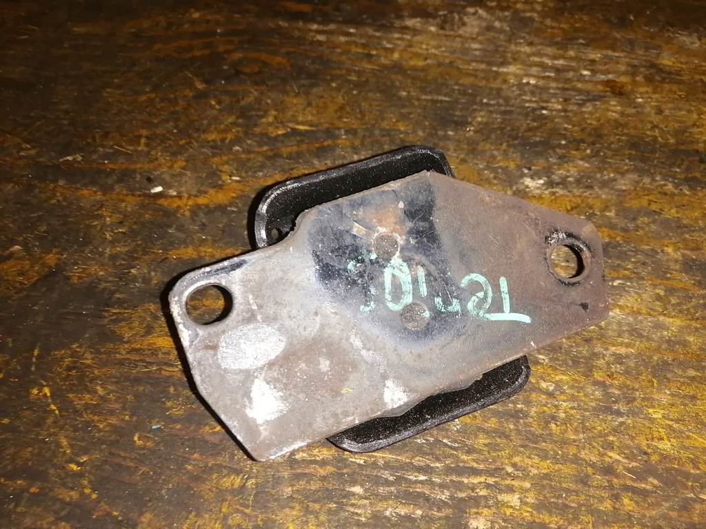 TERIOS KID J111G ПОДУШКА ДВС Daihatsu Terios Kid 1