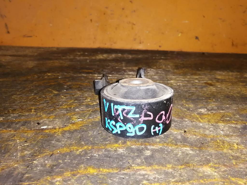 подушка двигателя Toyota Vitz 0