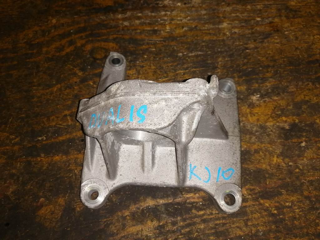 кронштейн привода Nissan Dualis 0