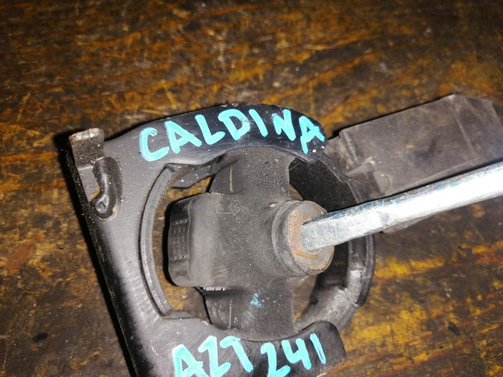 CALDINA AZT241 ПОДУШКА ДВС ПЕРЕД. Toyota Caldina 1