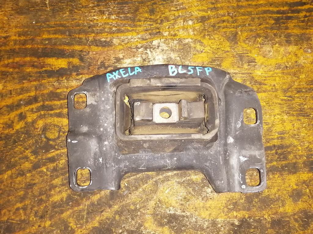 подушка двигателя Mazda Axela 0