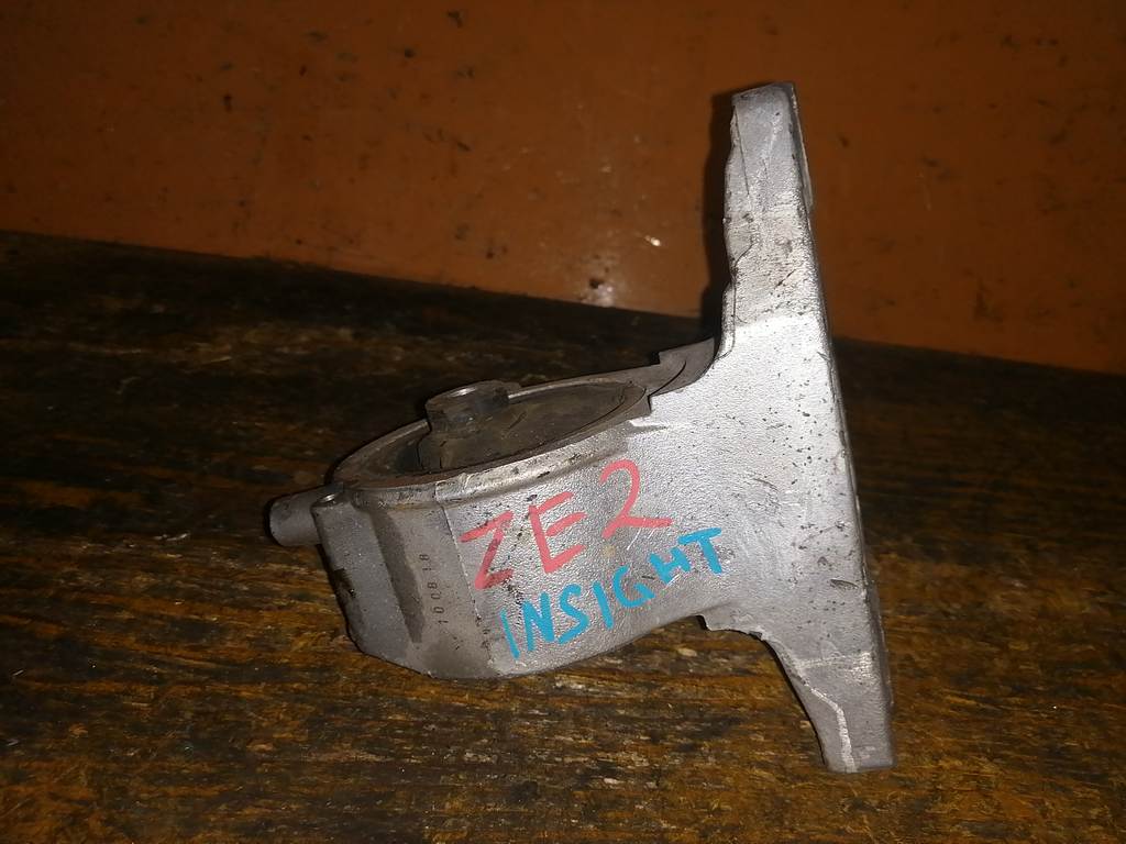 подушка двигателя Honda Insight 0