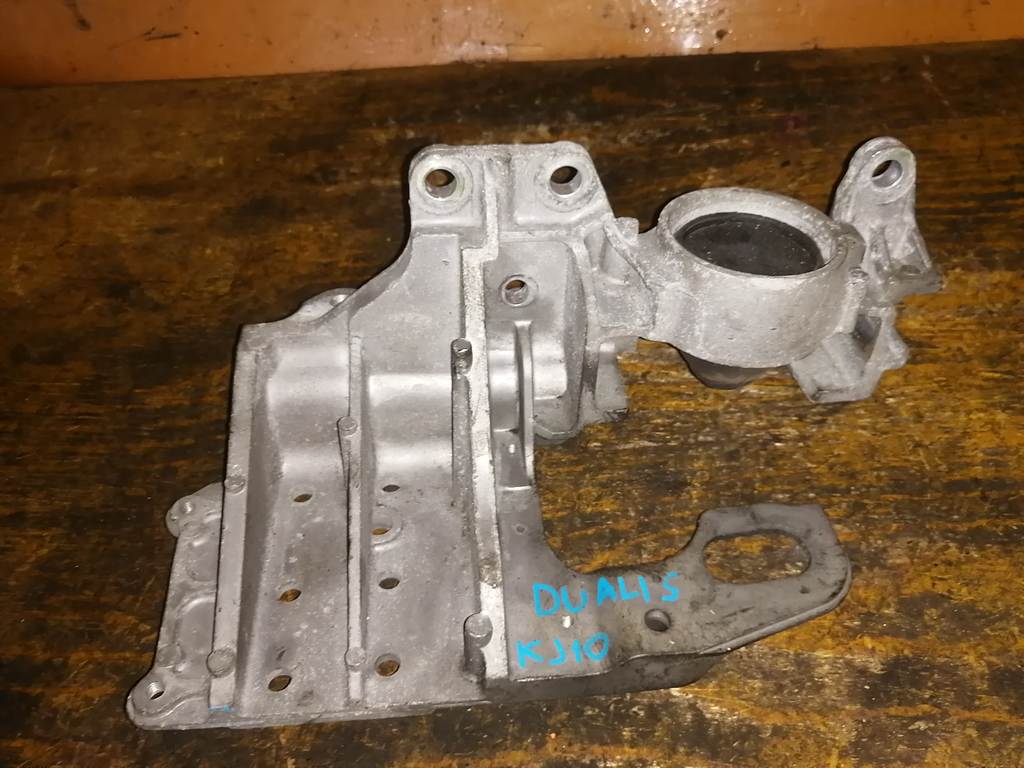 подушка двигателя Nissan Dualis 0