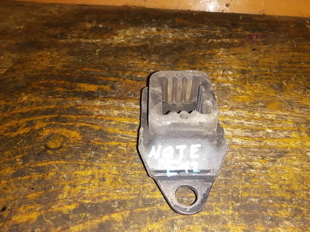 подушка двигателя Nissan Note 0