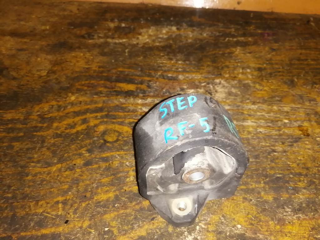 STEPWGN RF5 ПОДУШКА ДВС ЗАДНЯЯ Honda Stepwgn 1