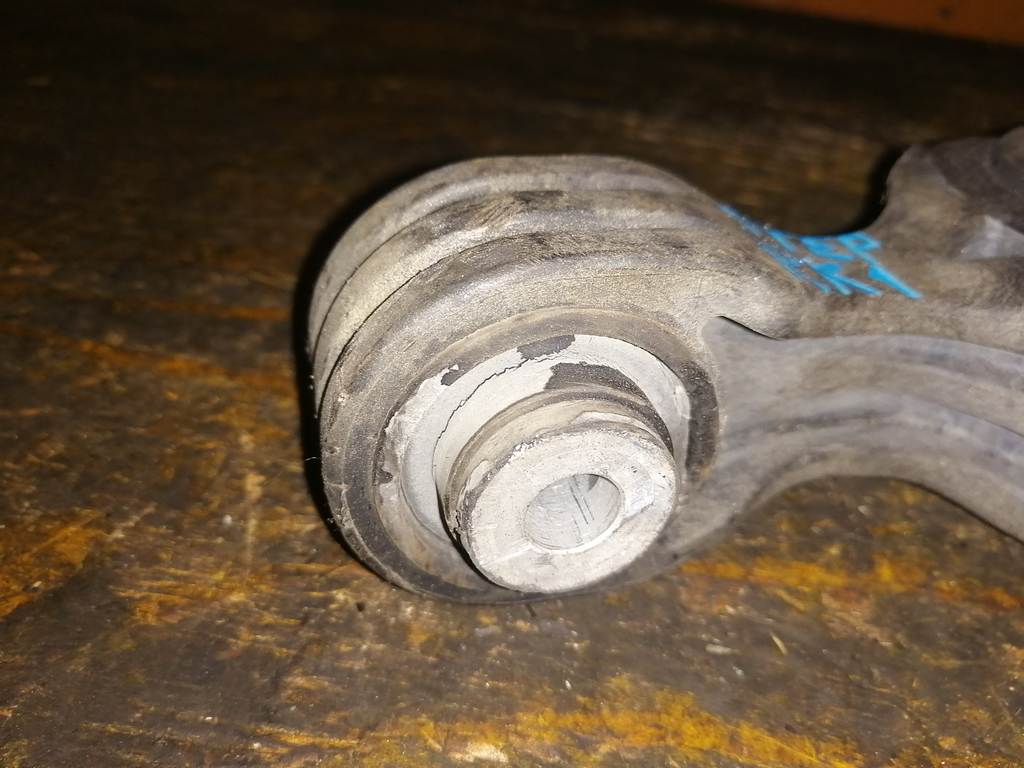 STEPWGN RK1 ПОДУШКА ДВС ЗАДНЯЯ Honda Stepwgn 1