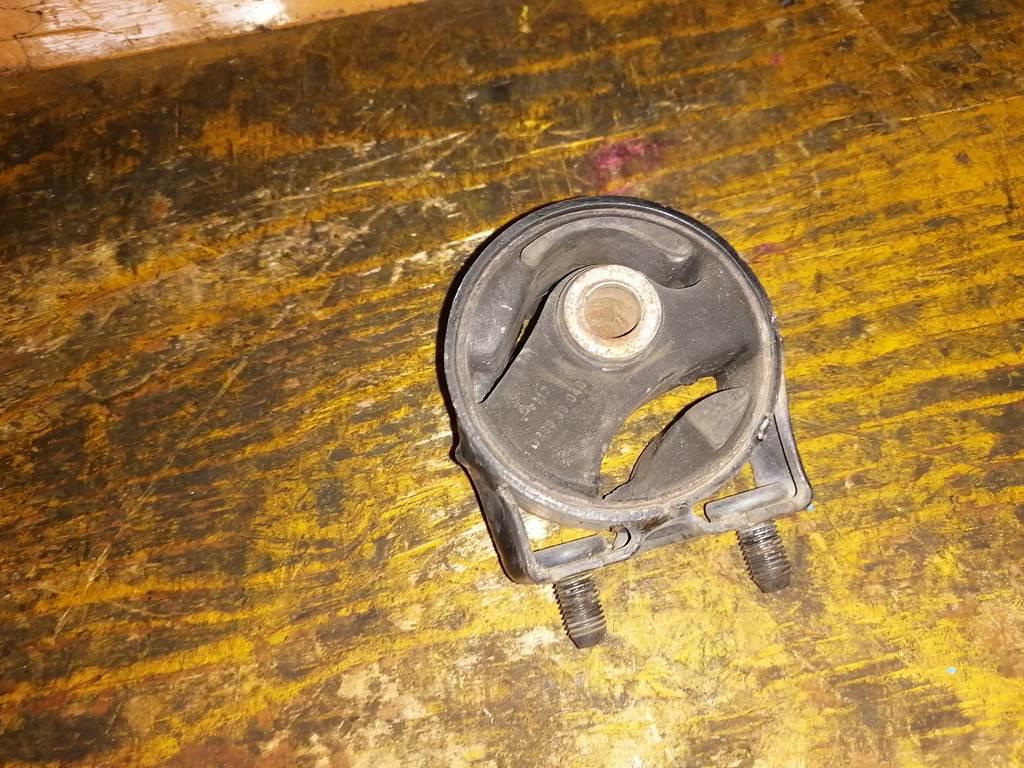 DEMIO DW3W ПОДУШКА ДВС Mazda Demio 1