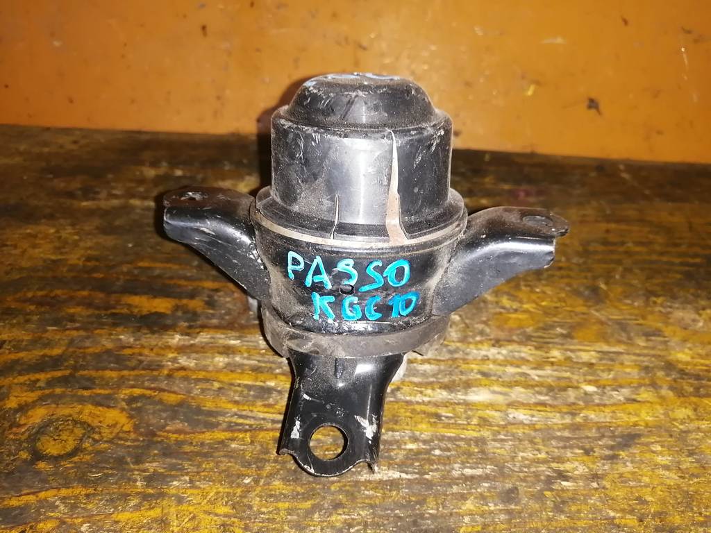 подушка двигателя Toyota Passo 0