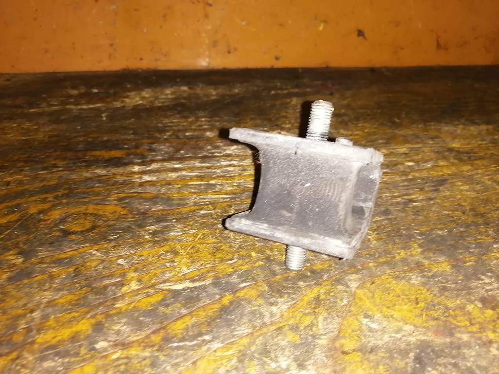 KIX H59A ПОДУШКА ДВС Nissan KIX 1
