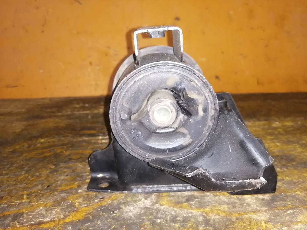 LIBERTY RM12 ПОДУШКА ДВС ПРАВАЯ Nissan Liberty 1