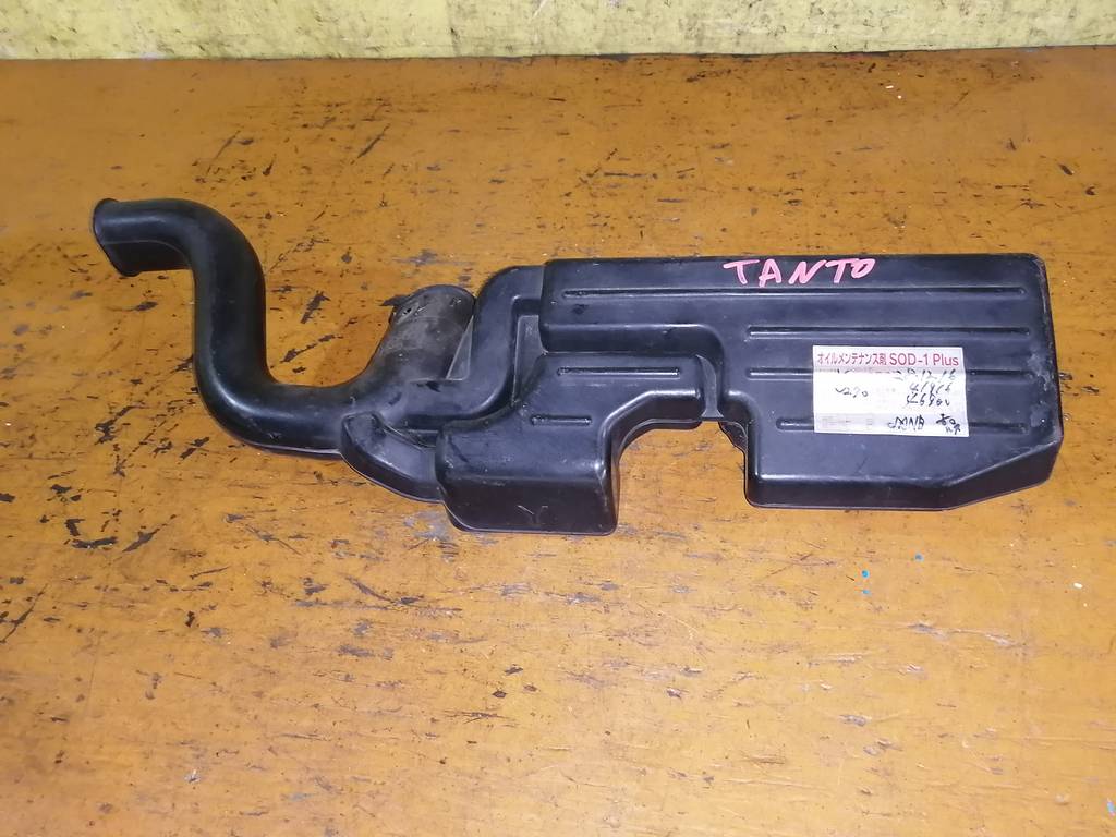 воздухозаборник Daihatsu Tanto 0