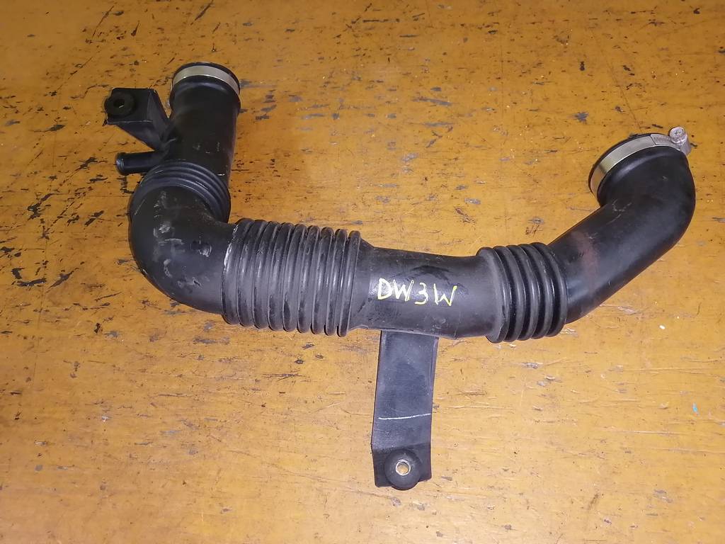 воздухозаборник Mazda Demio 0