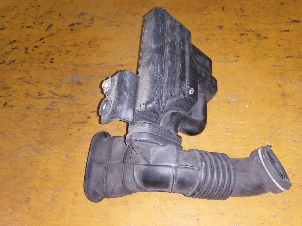 ZEST JE1 ВОЗДУХОЗАБОРНИК 1 Honda Zest 1