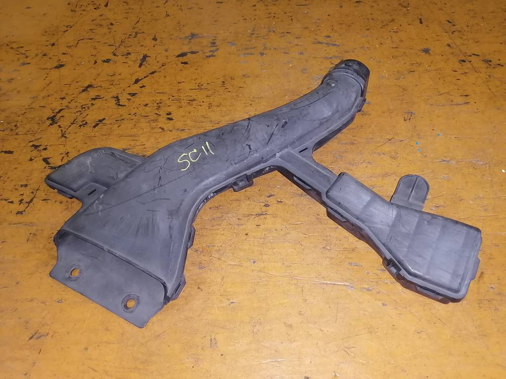 воздухозаборник Nissan Tiida Latio 0