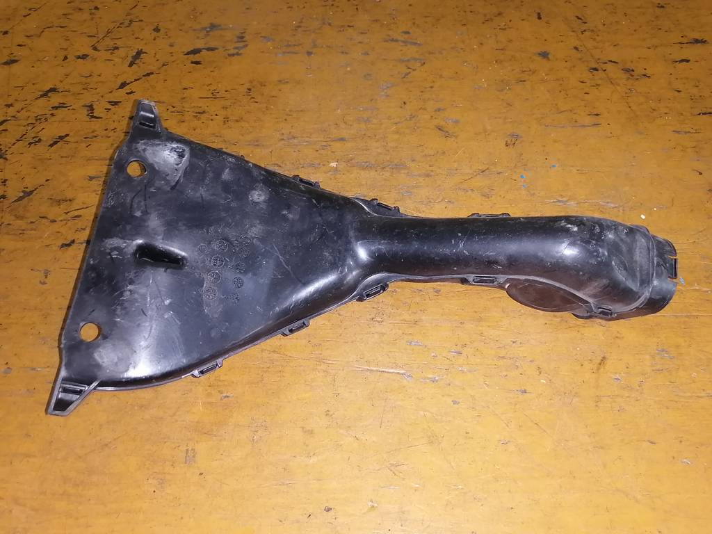 COLT Z21A ВОЗДУХОЗАБОРНИК Mitsubishi Colt 1