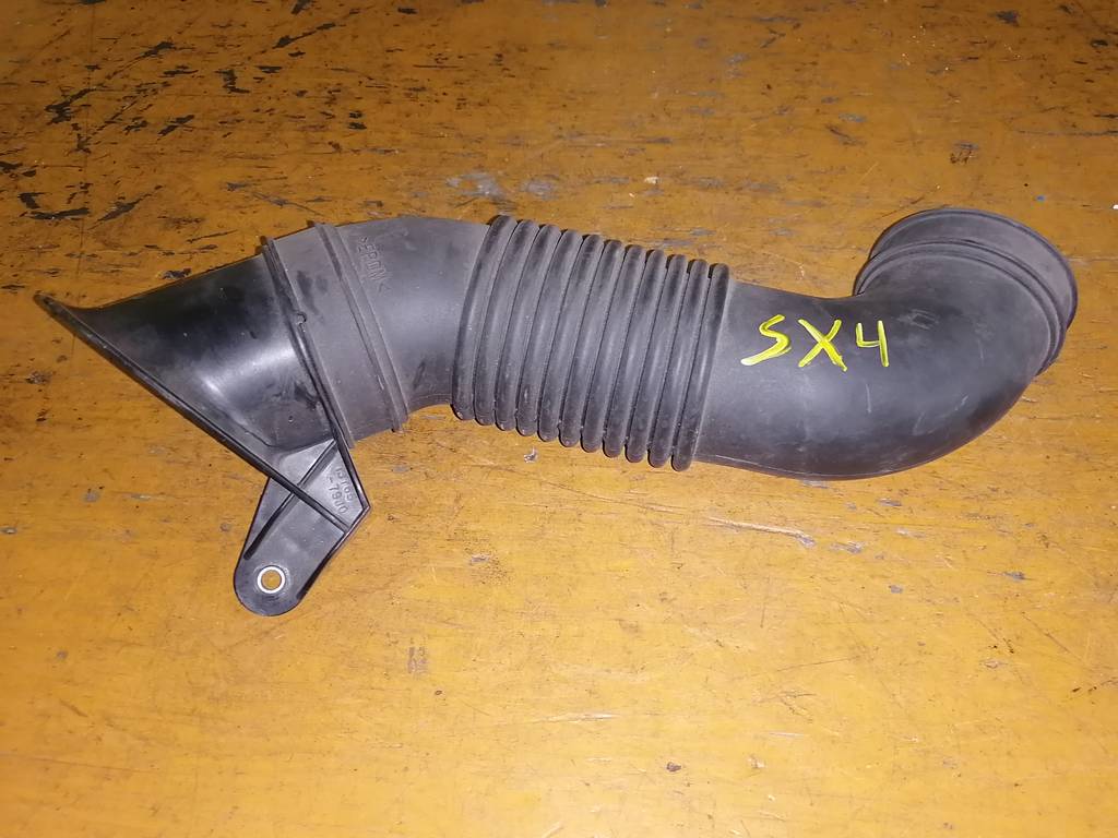 воздухозаборник Suzuki SX4 0