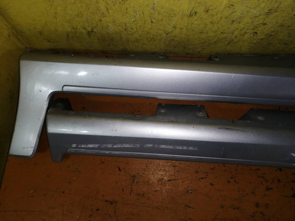 порог Mazda MPV 3