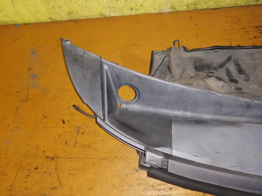 жабо Daihatsu Tanto 3