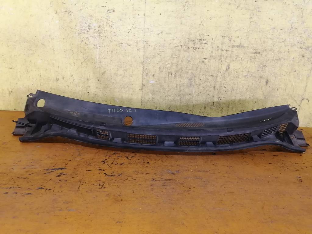 жабо Nissan Tiida Latio 0