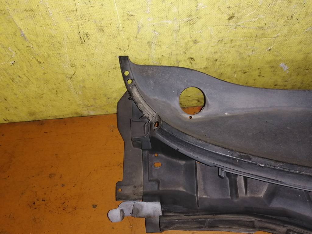 жабо Nissan Note 3