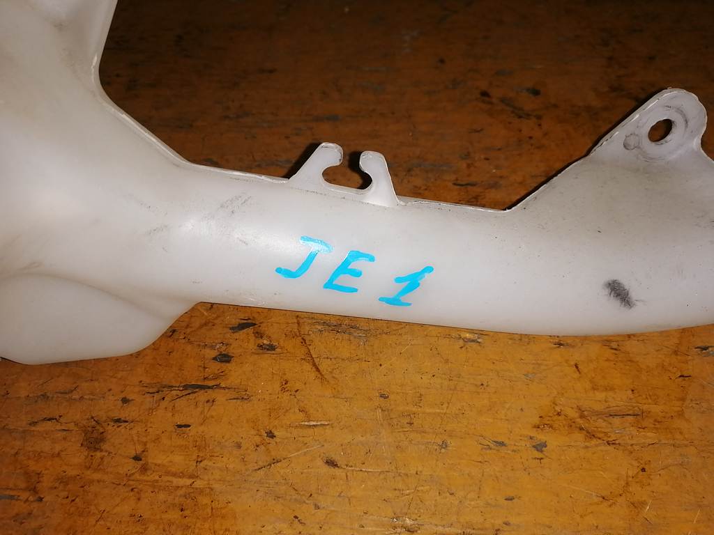 ZEST JE1 БАЧОК ОМЫВАТЕЛЯ Honda Zest 1