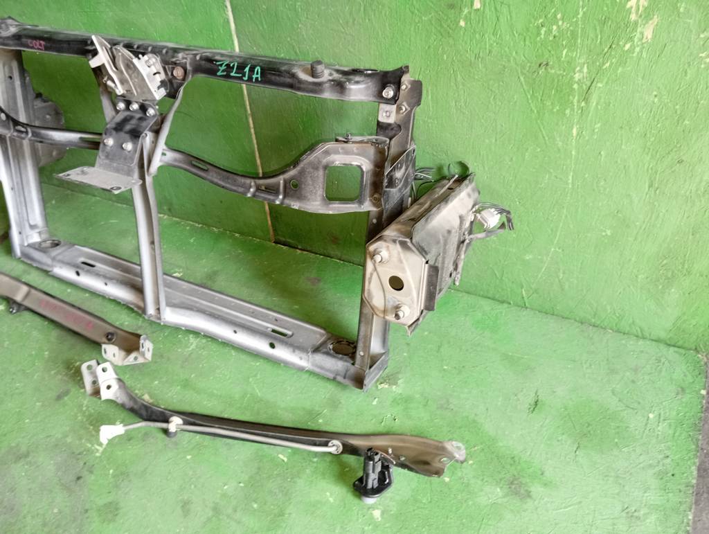 Кузов Mitsubishi Colt 2