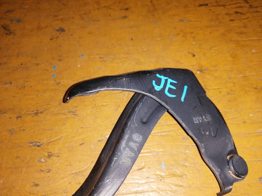 ZEST JE1 ПЕТЛЯ КАПОТА (ПАРА) Honda Zest 1