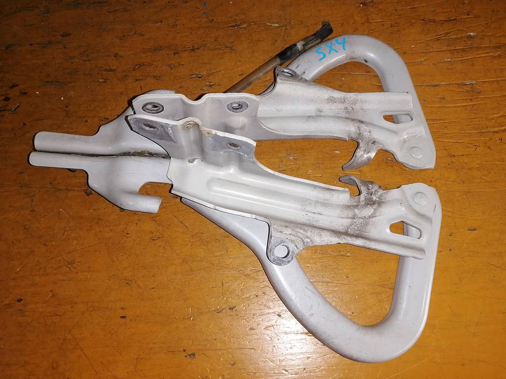 петля капота Suzuki SX4 0