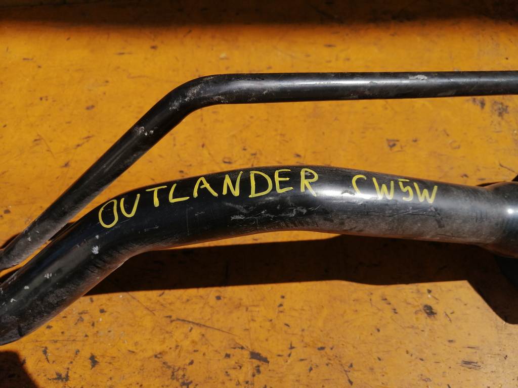 OUTLANDER CW5W ГОРЛОВИНА БЕНЗОБАКА Mitsubishi Outlander 1