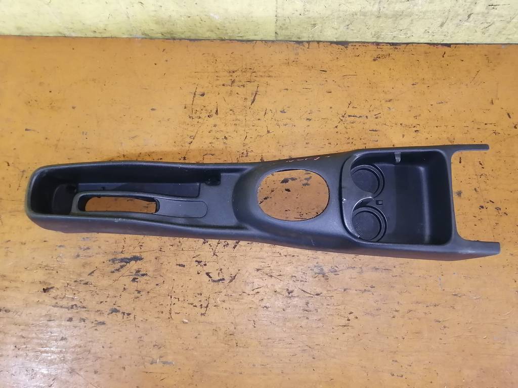 PROBOX NCP51 КОНСОЛЬ МЕЖДУ СИДЕНИЙ Toyota Probox 1