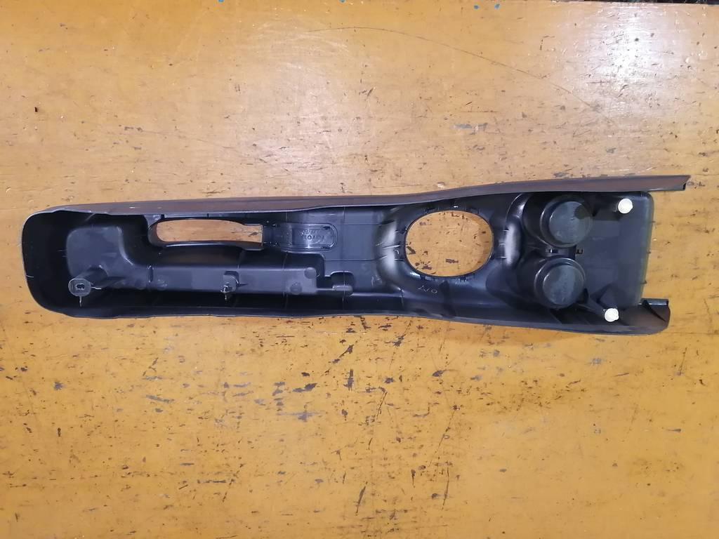 PROBOX NCP51 КОНСОЛЬ МЕЖДУ СИДЕНИЙ Toyota Probox 4
