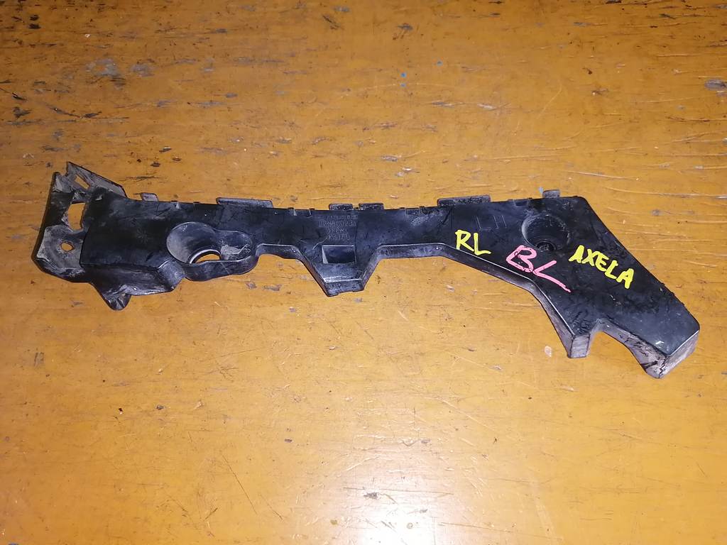 крепеж бампера Mazda Axela 0