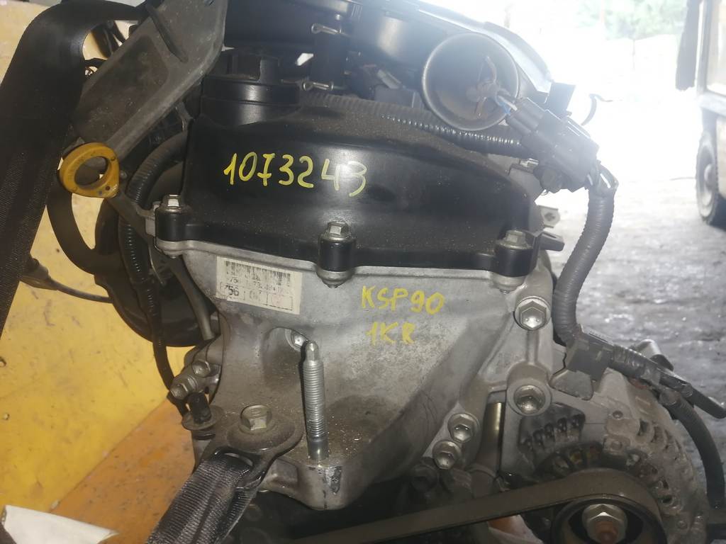 двигатель Toyota Vitz 3