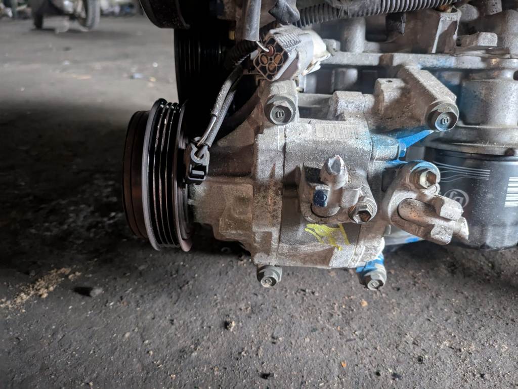 компрессор кондиционера Toyota Funcargo 0
