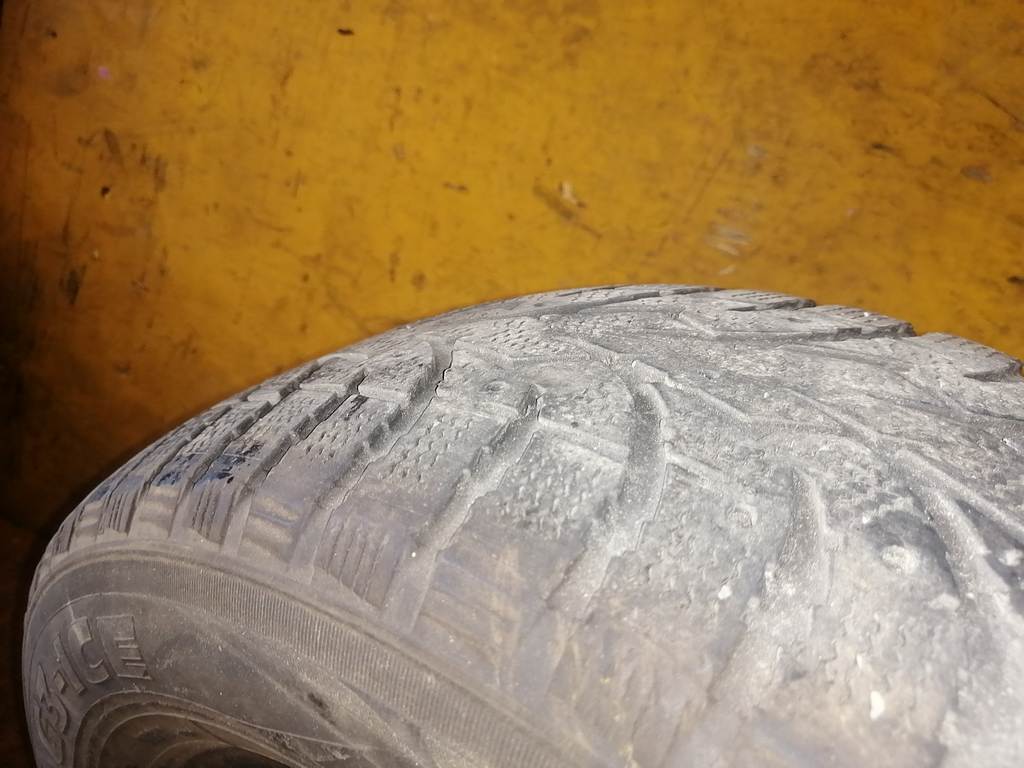 TOYO РЕЗИНА 185/65 R15   4