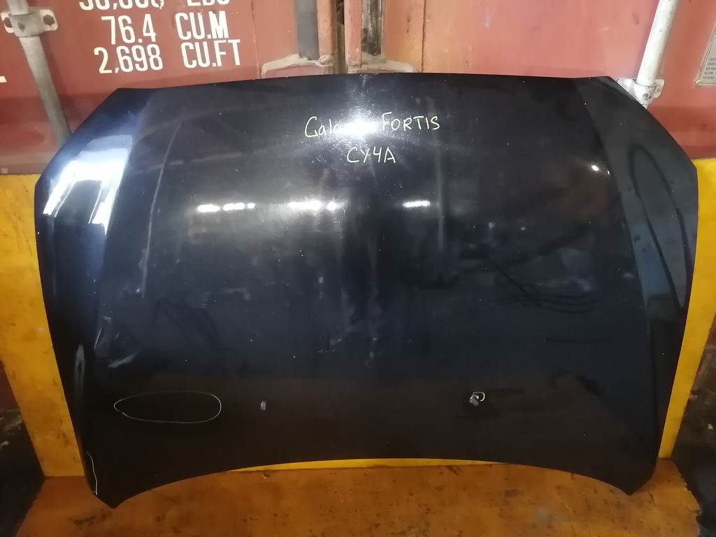 капот Mitsubishi Galant Fortis 0