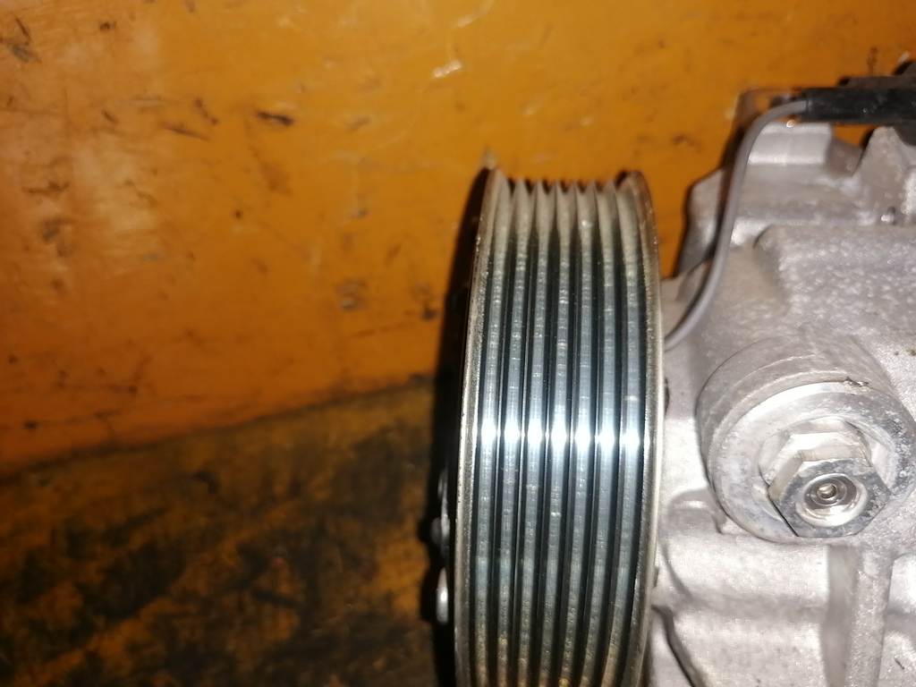 HR15DE КОМПРЕССОР КОНДИЦИОНЕРА GR92F-ED00A Nissan Note 1