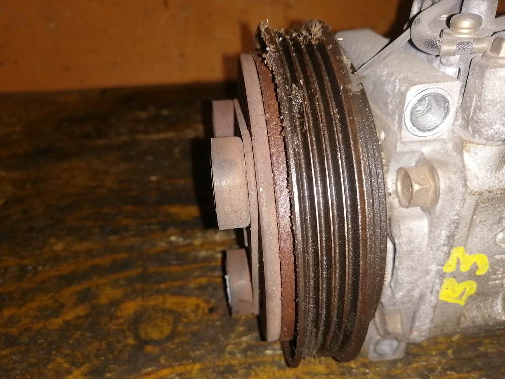B3 КОМПРЕССОР КОНДИЦИОНЕРА Mazda Demio 1