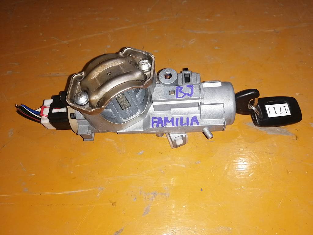 замок зажигания Mazda Familia 0