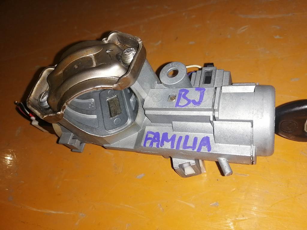 FAMILIA BJ5W ЗАМОК ЗАЖИГАНИЯ Mazda Familia 1