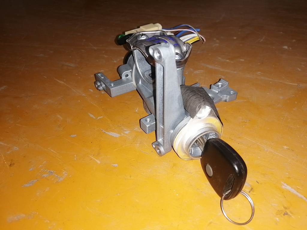 SWIFT HT51S ЗАМОК ЗАЖИГАНИЯ Suzuki Swift 1