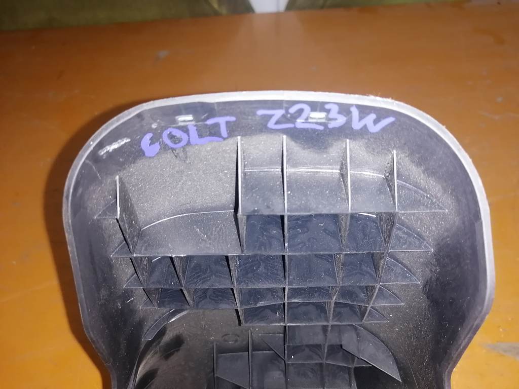 COLT Z21A КОЖУХ РУЛЕВОЙ КОЛОНКИ Mitsubishi Colt 1
