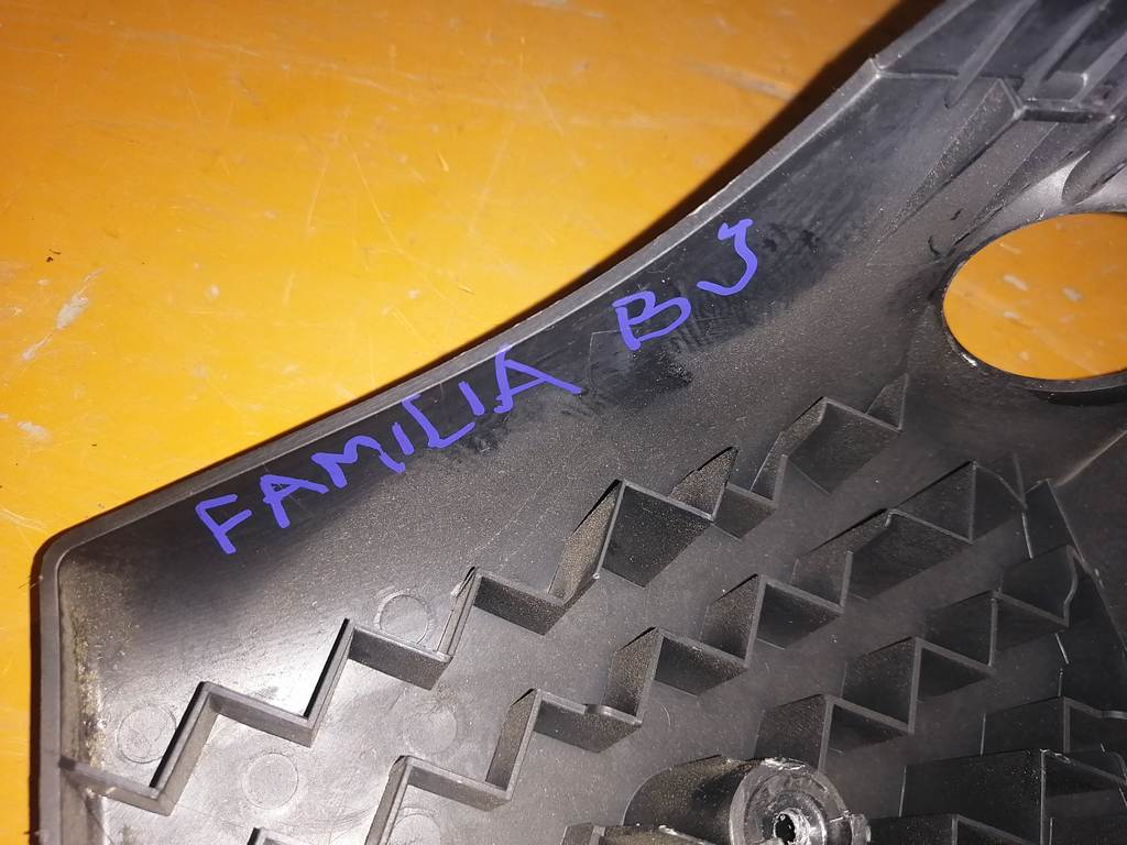 FAMILIA BL5W КОЖУХ РУЛЕВОЙ КОЛОНКИ Mazda Familia 1