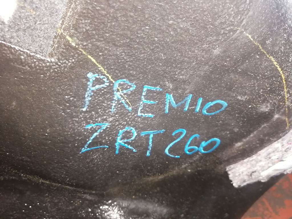 Салон Toyota Premio 2